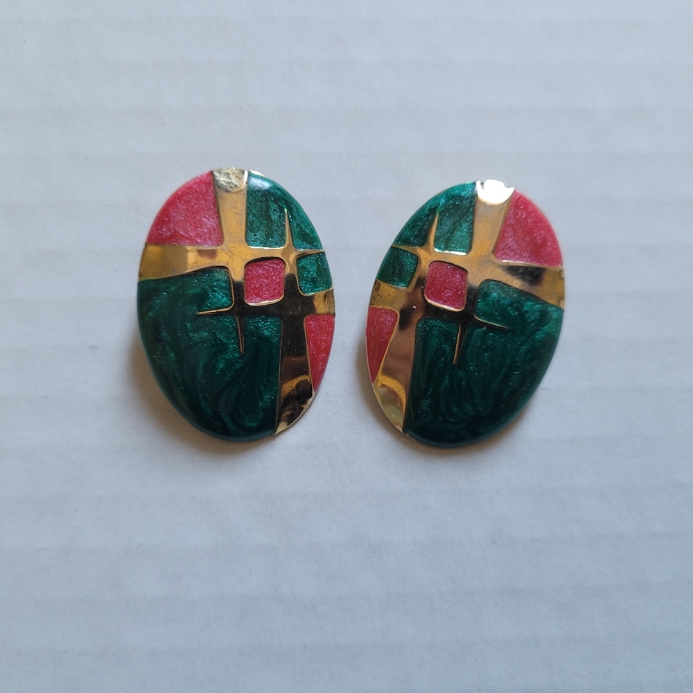 Clip on earrings 1980s vintage gold tone metal oval costume  jewelry green pink